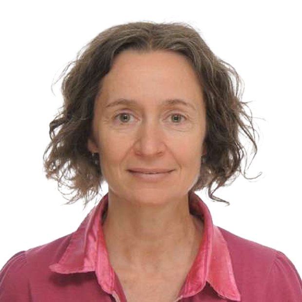 Retrato de la Dra. Alba Richaudeau, médica neuropsicóloga